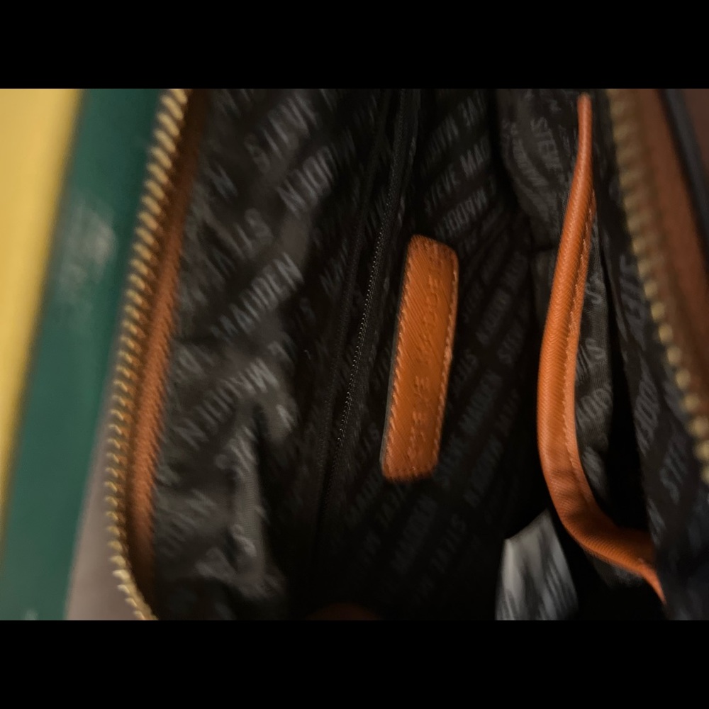 Women boot and purse